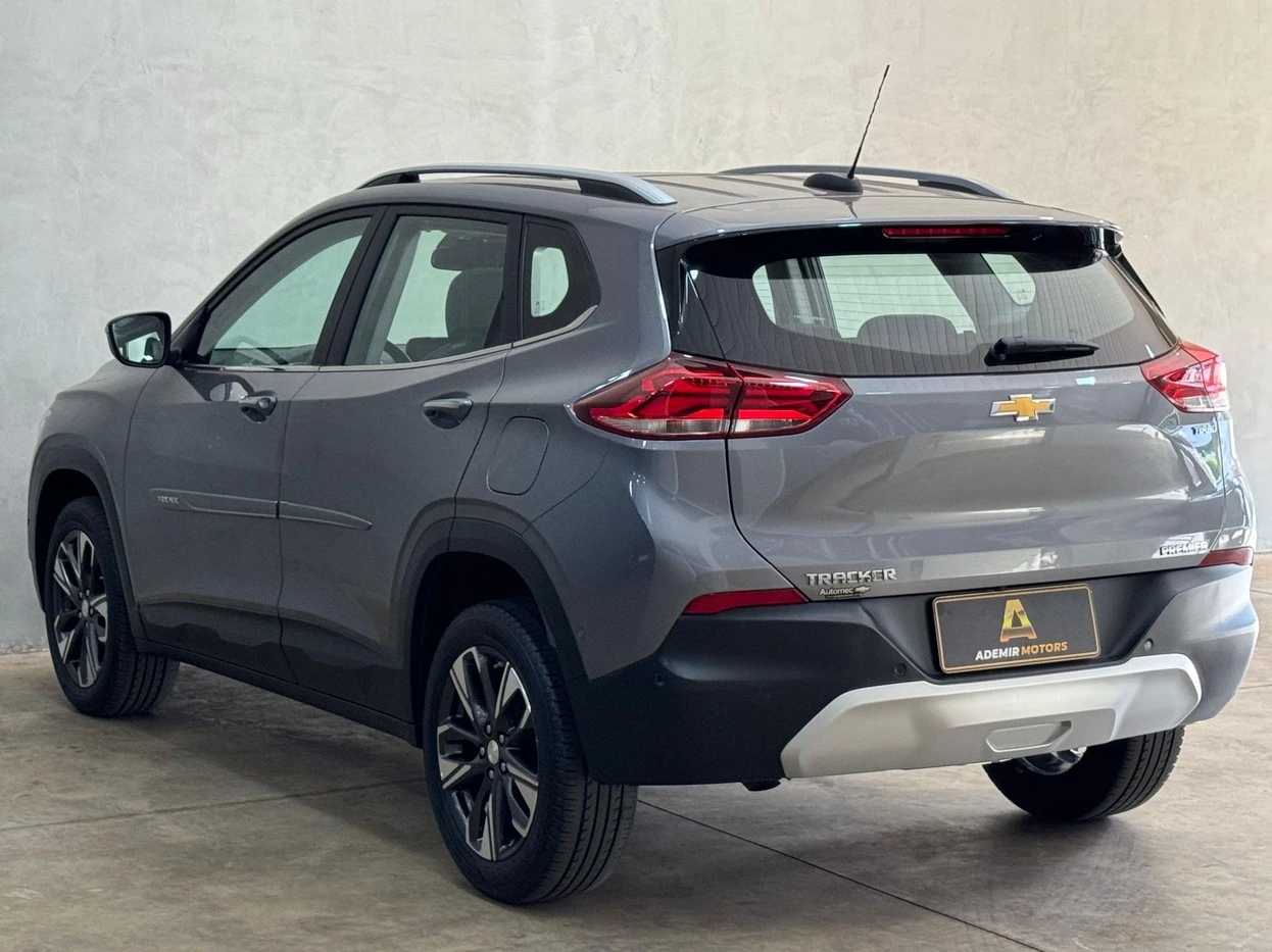 CHEVROLET TRACKER