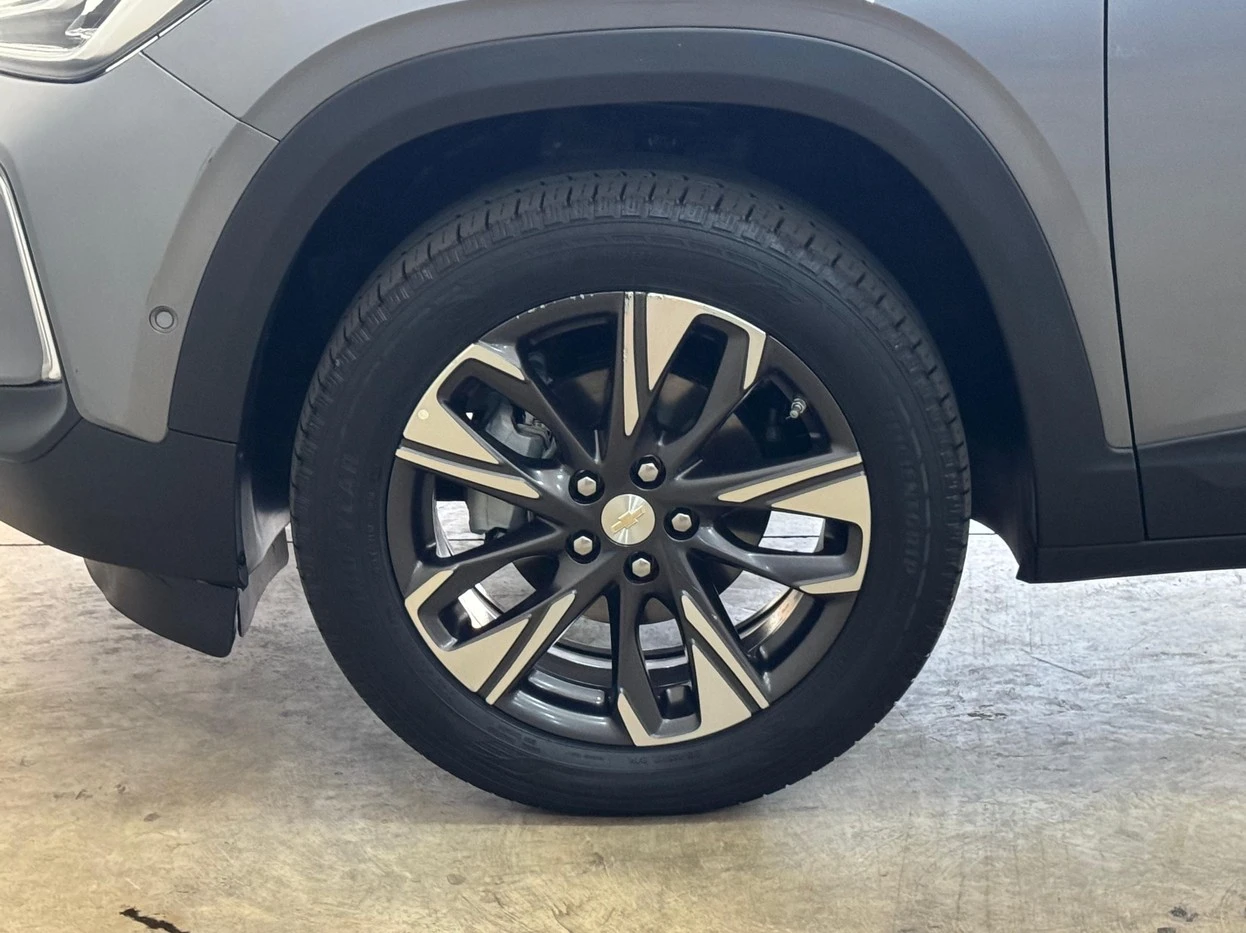 CHEVROLET TRACKER