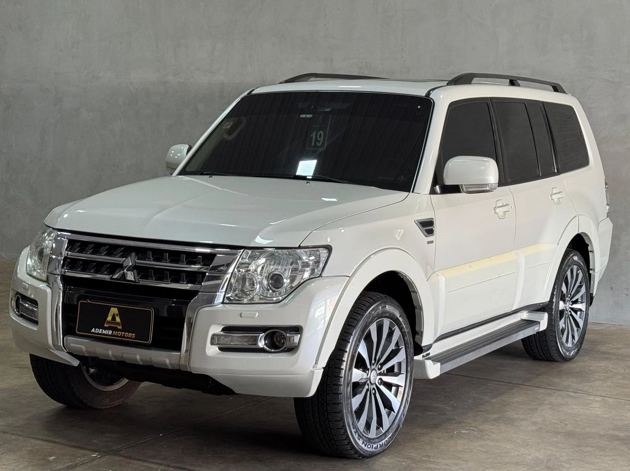 MITSUBISHI PAJERO FULL