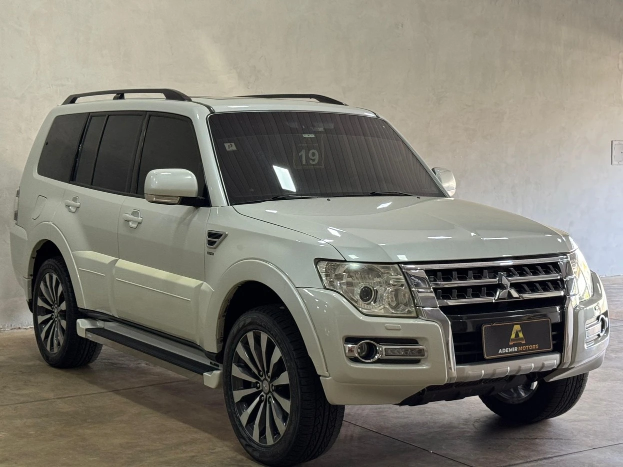 MITSUBISHI PAJERO FULL