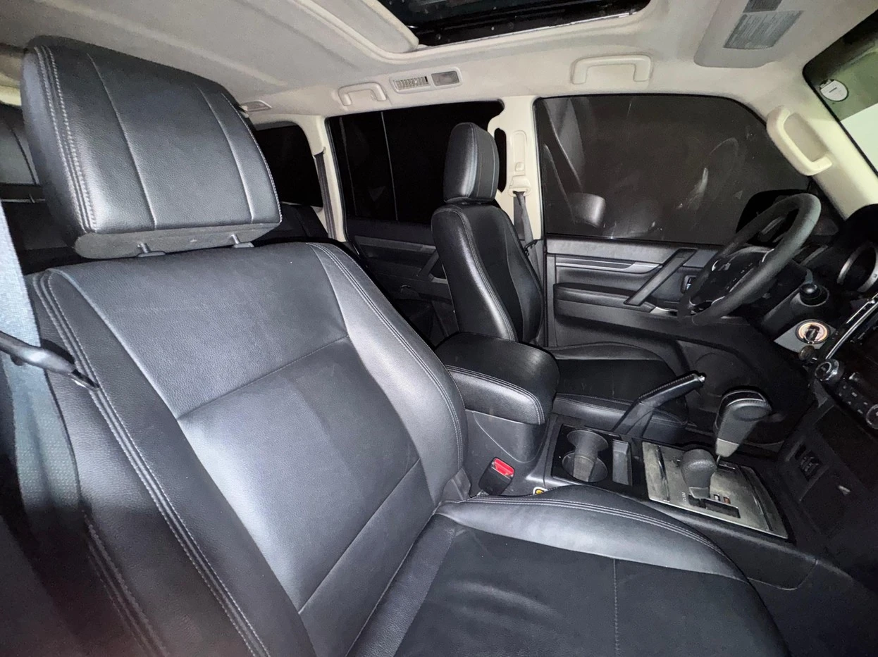 MITSUBISHI PAJERO FULL