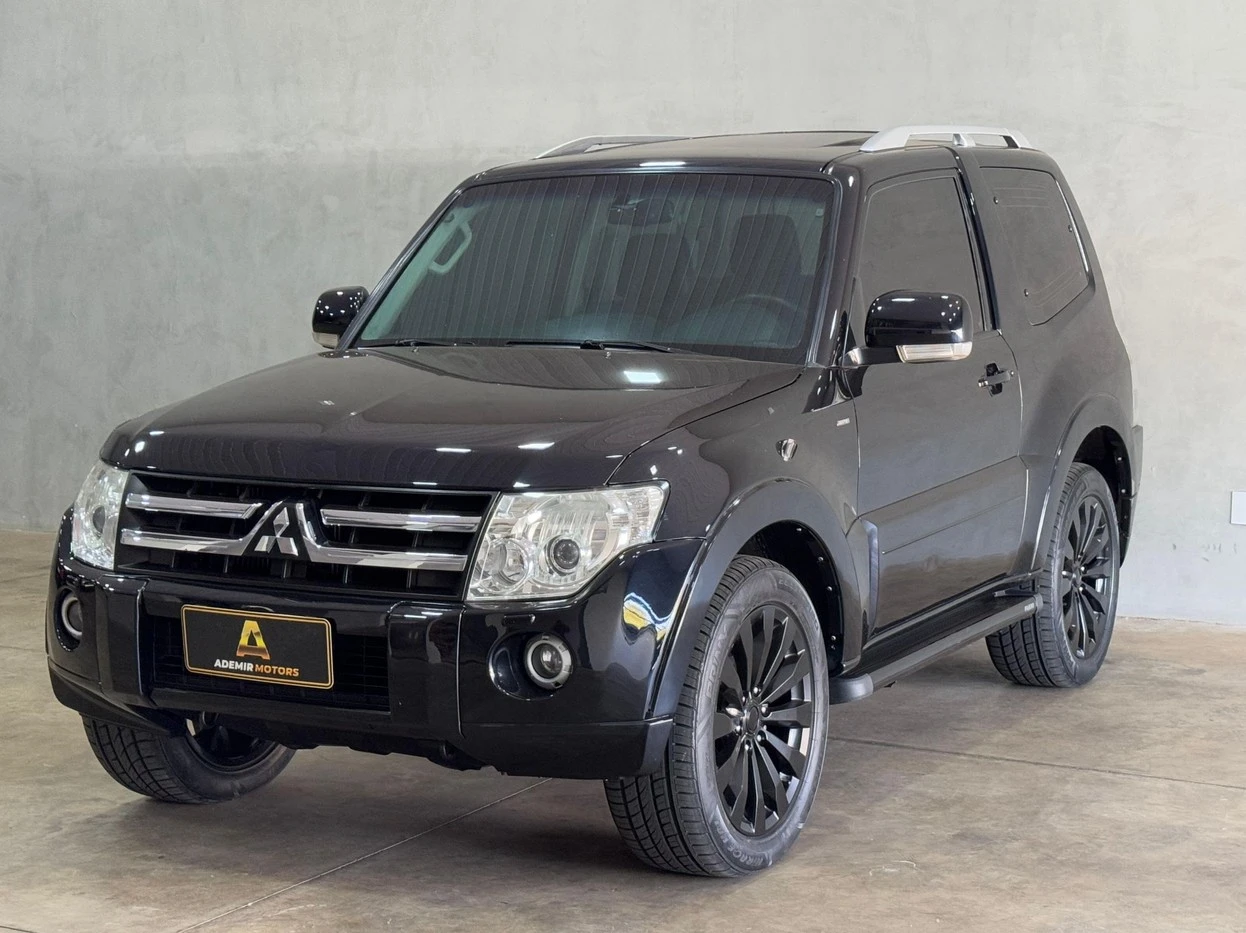 MITSUBISHI PAJERO FULL