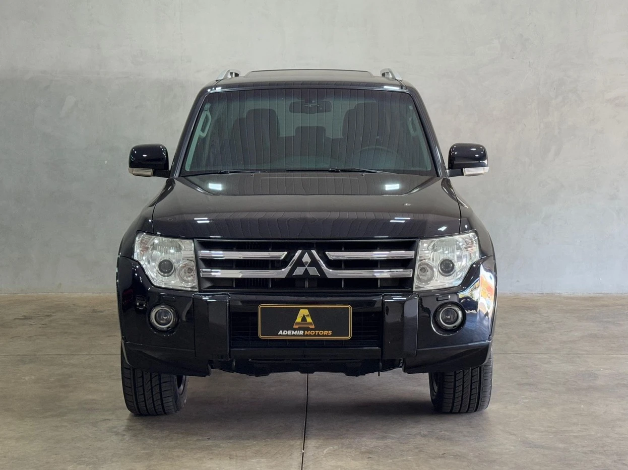 MITSUBISHI PAJERO FULL