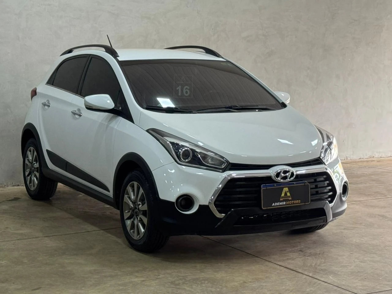 HYUNDAI HB20X