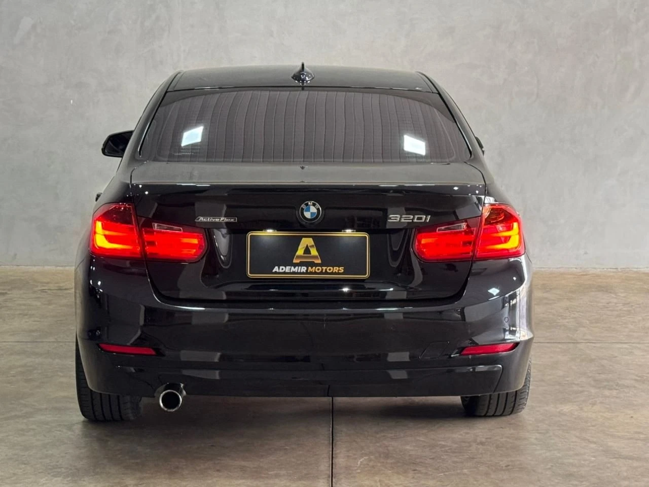 BMW 320I