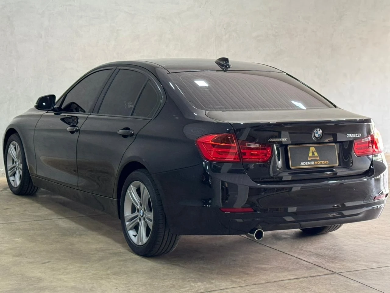 BMW 320I