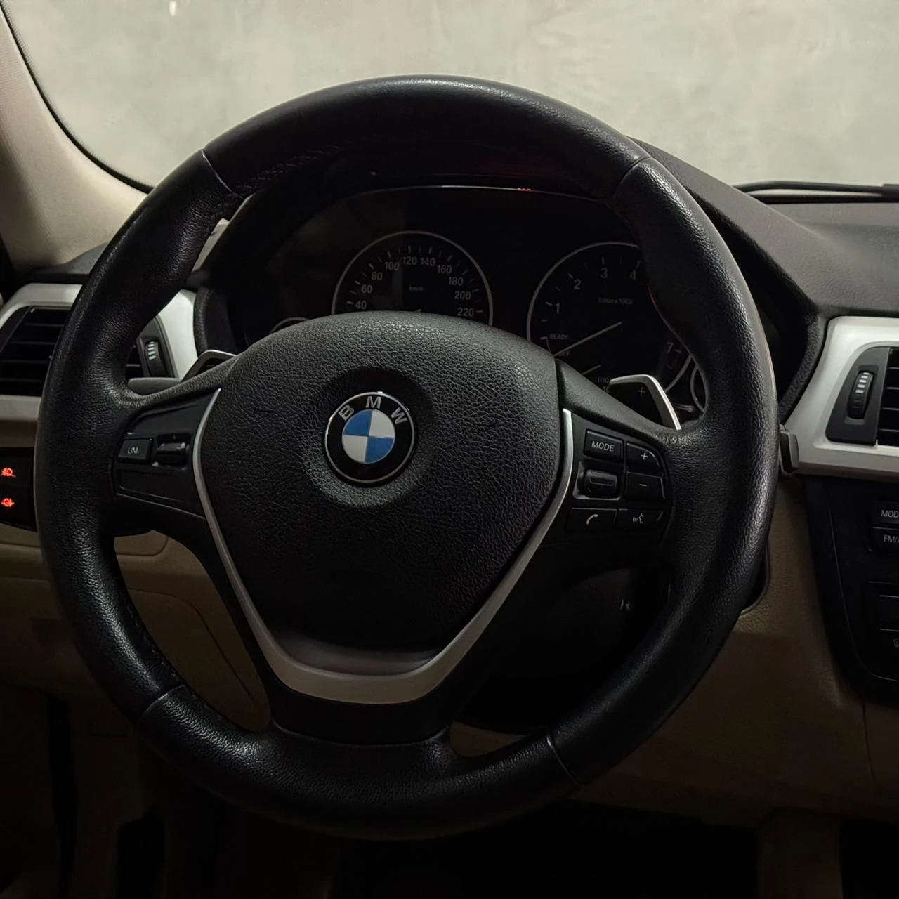 BMW 320I