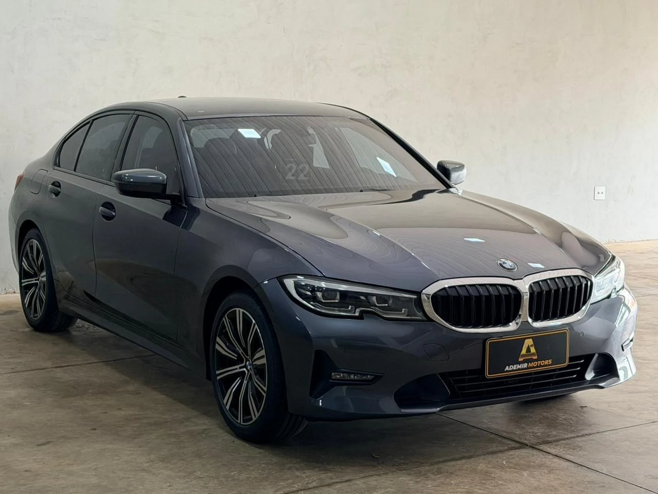 BMW 320i
