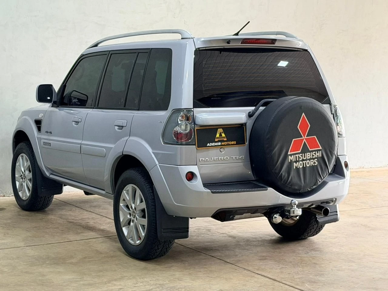 MITSUBISHI PAJERO TR4