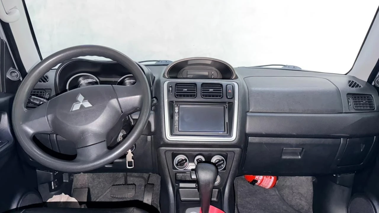 MITSUBISHI PAJERO TR4