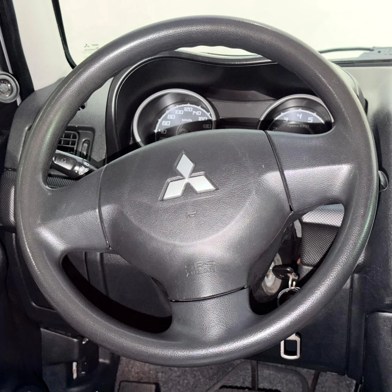 MITSUBISHI PAJERO TR4