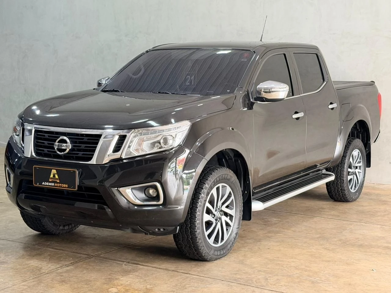 NISSAN FRONTIER