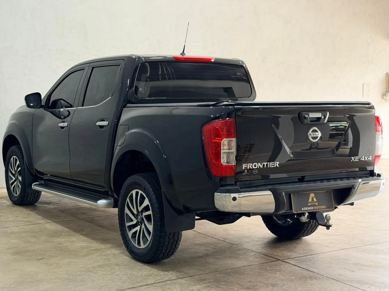 NISSAN FRONTIER