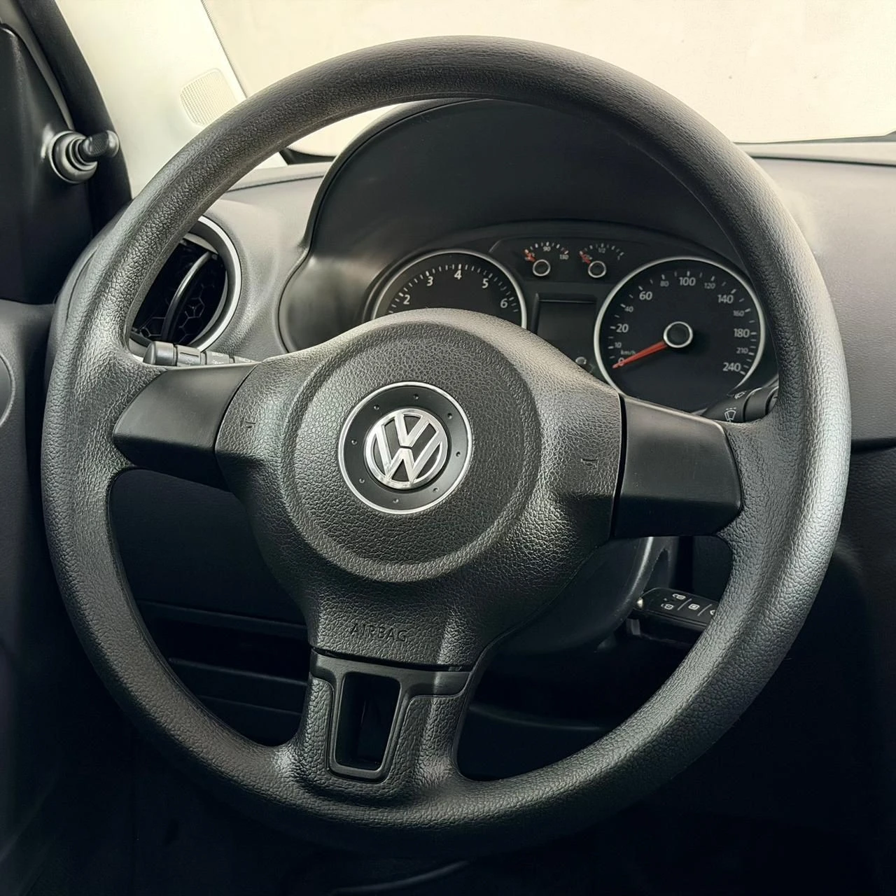 VOLKSWAGEN VOYAGE