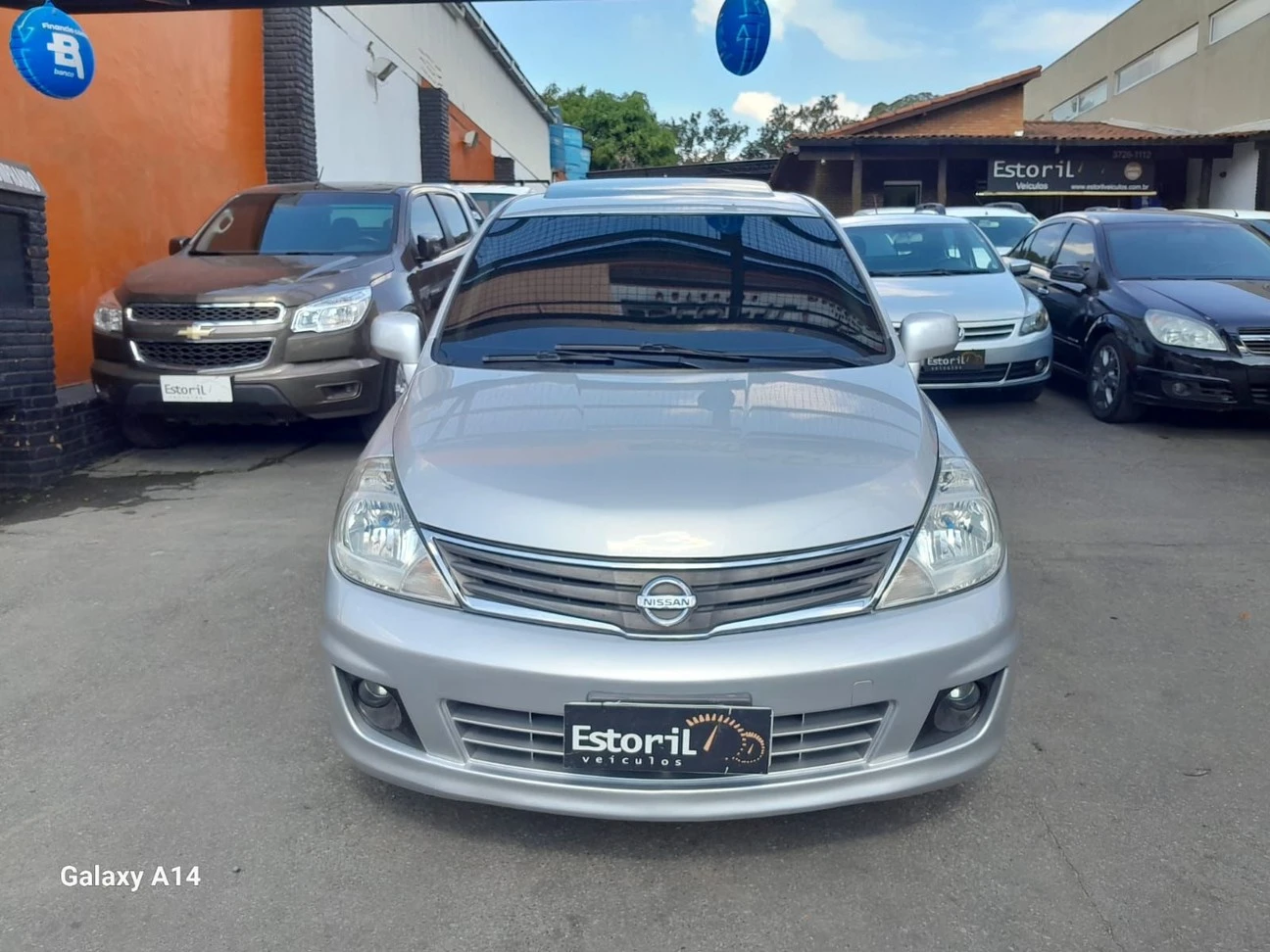 NISSAN TIIDA