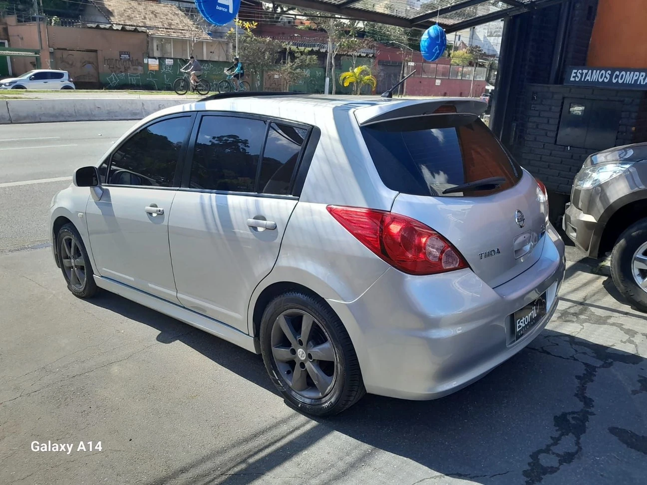 NISSAN TIIDA