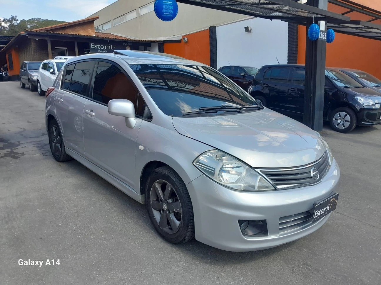 NISSAN TIIDA