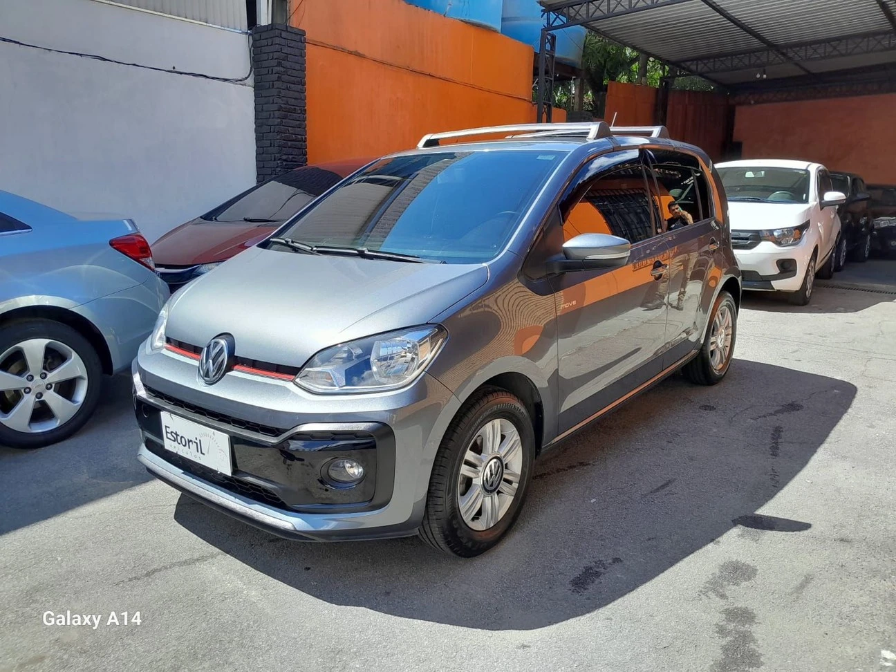 VOLKSWAGEN UP