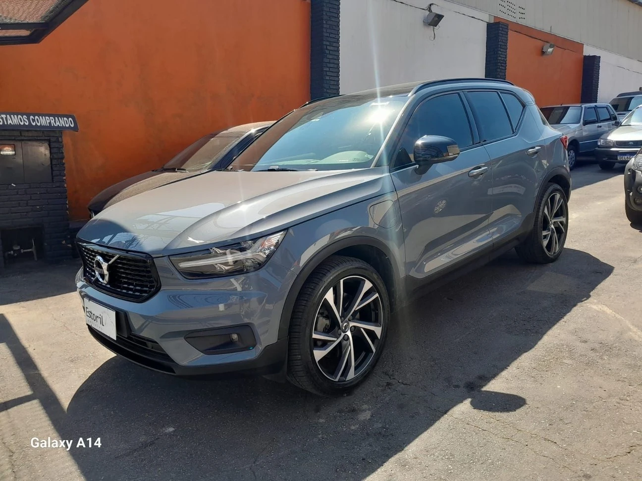VOLVO XC40