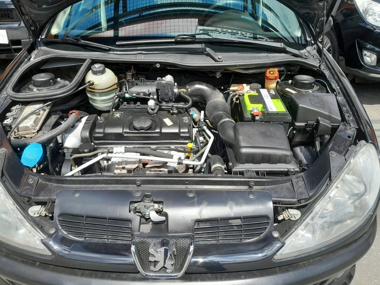 PEUGEOT 206