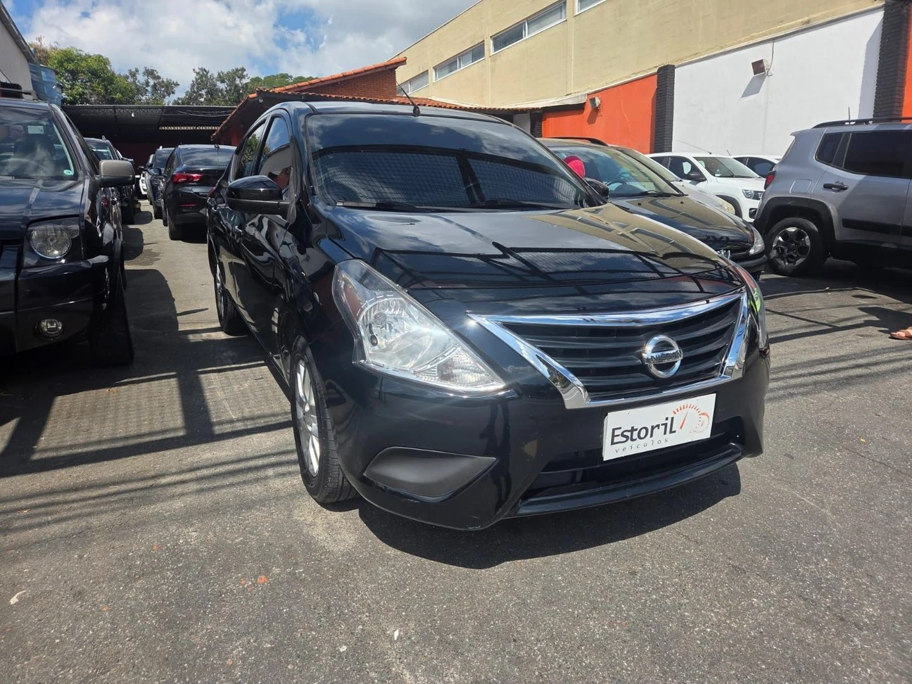 NISSAN VERSA