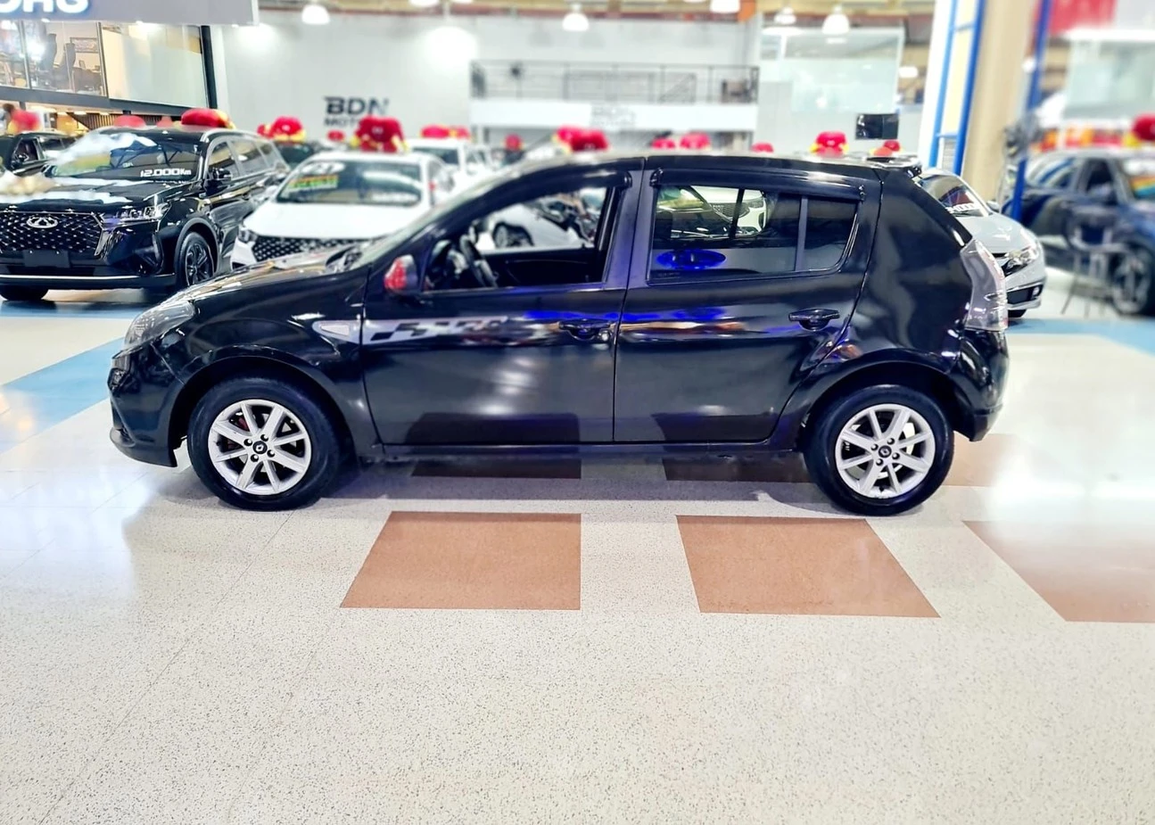 RENAULT SANDERO