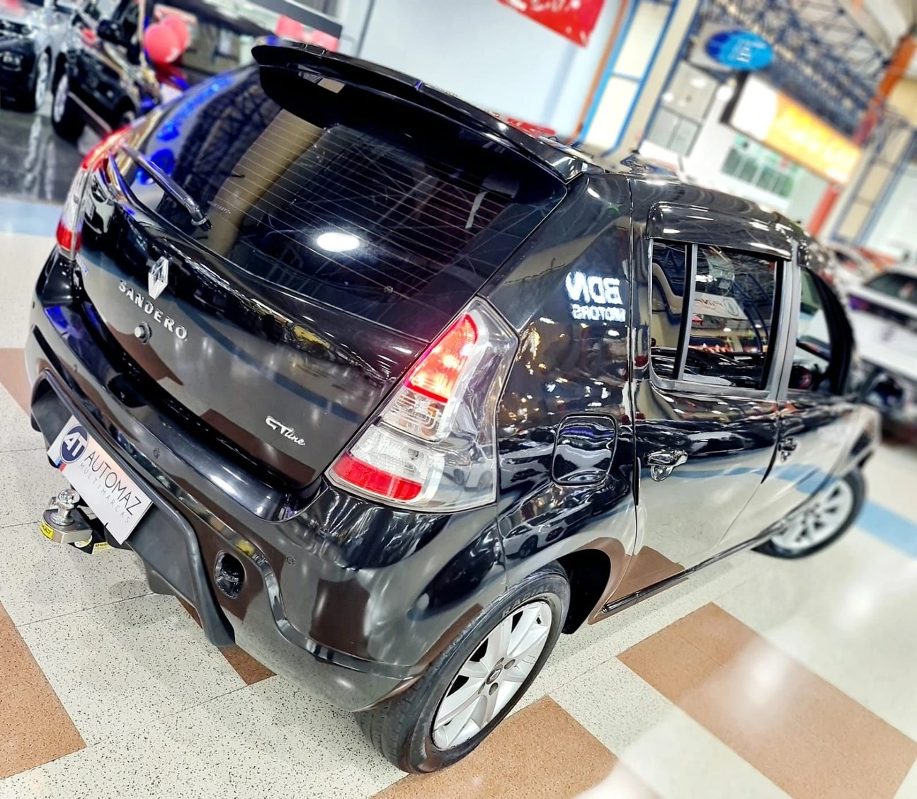 RENAULT SANDERO