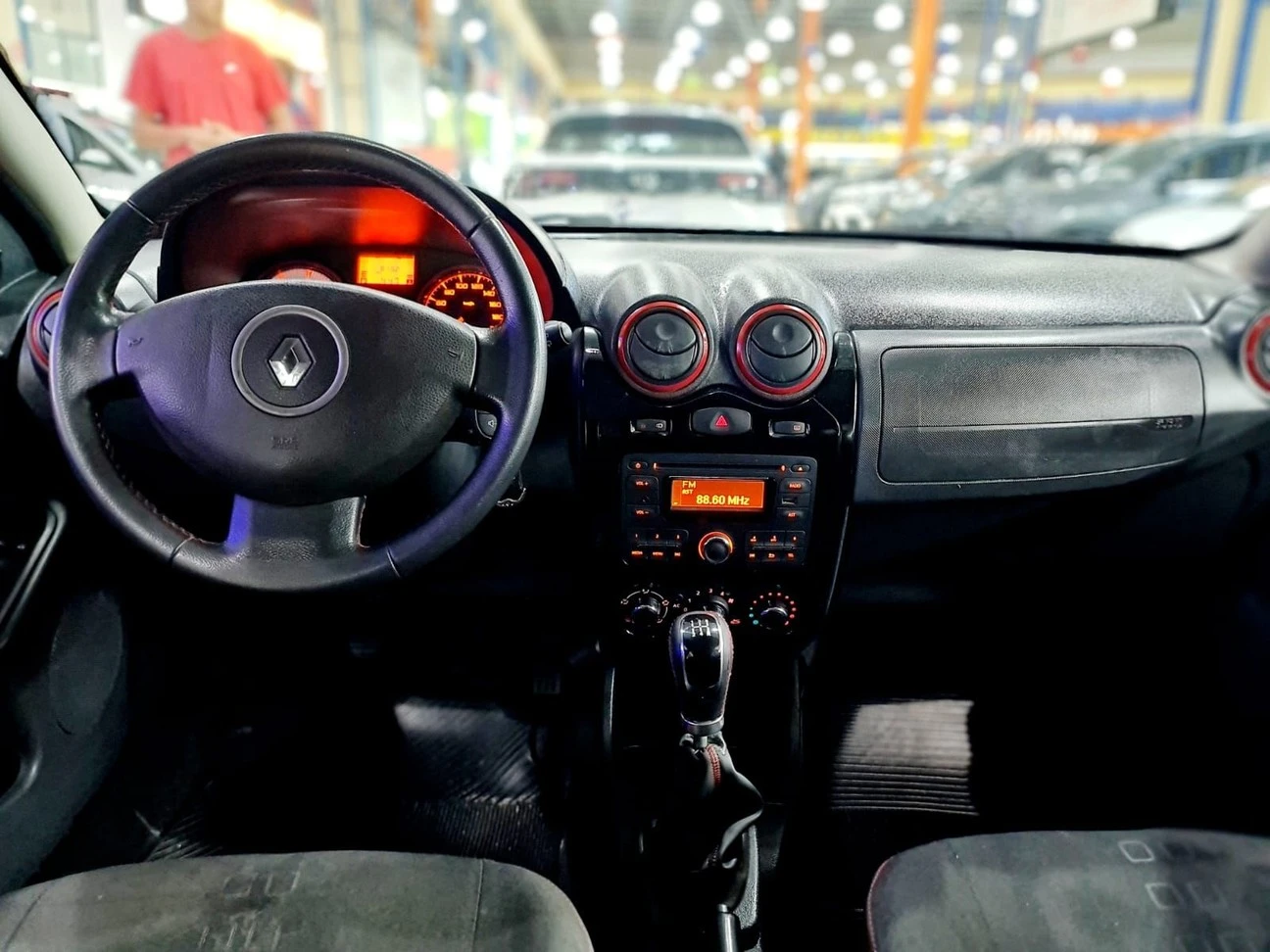 RENAULT SANDERO