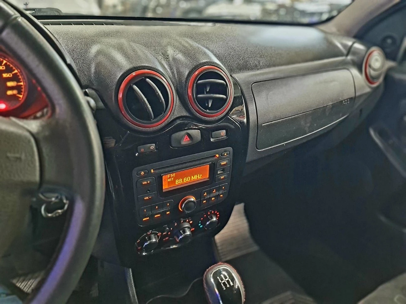 RENAULT SANDERO
