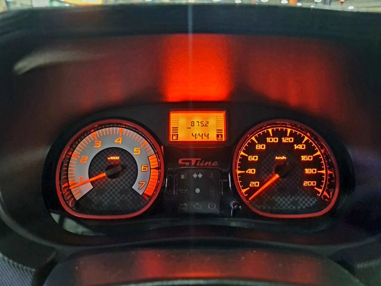 RENAULT SANDERO