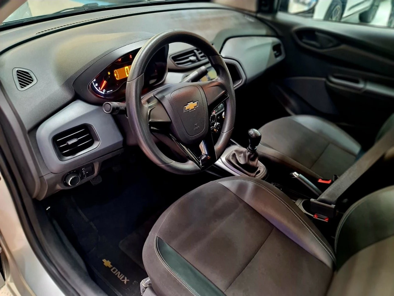 CHEVROLET ONIX