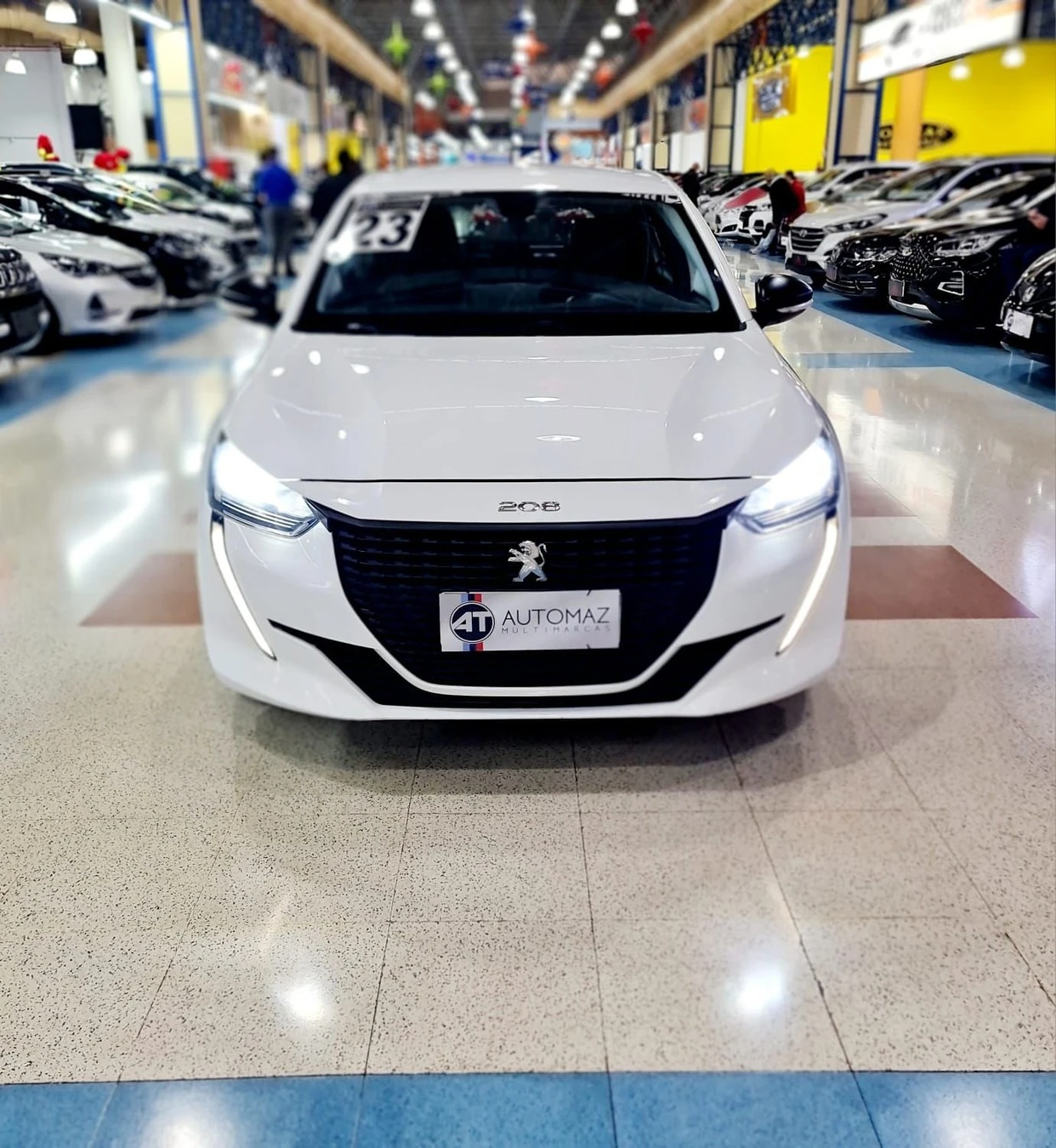 PEUGEOT 208