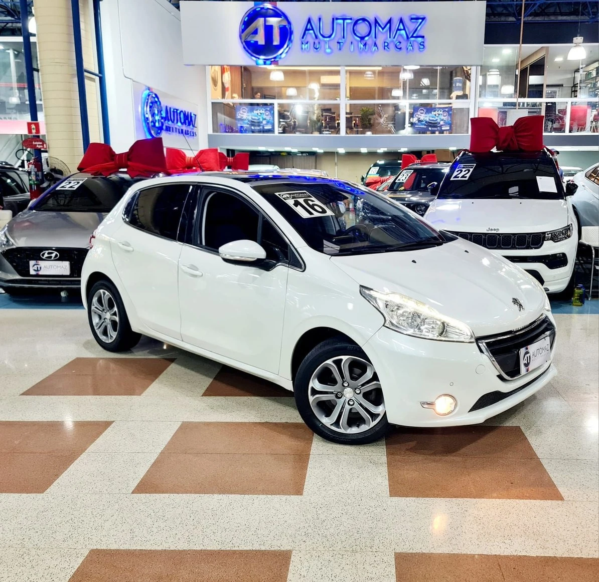 PEUGEOT 208