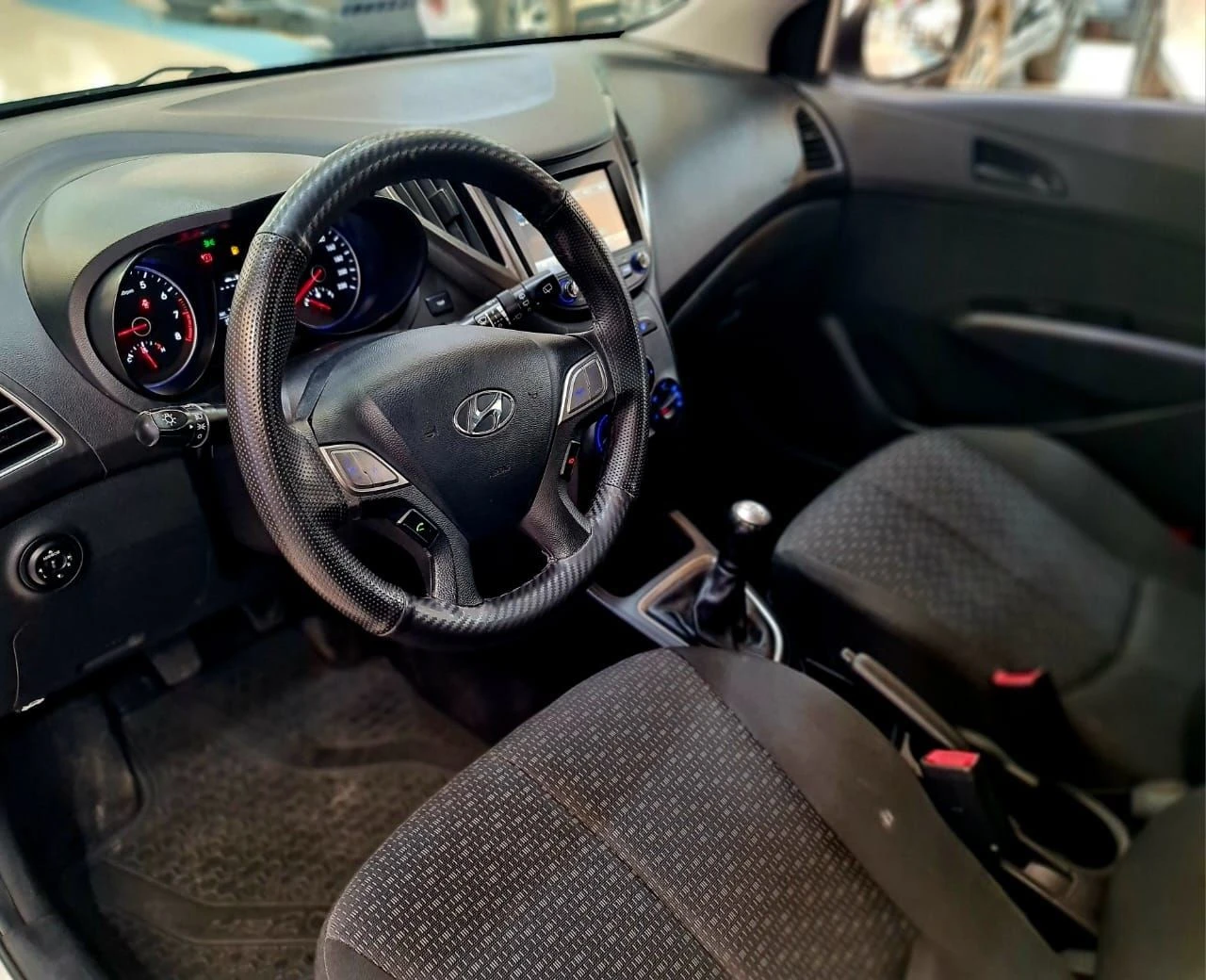 HYUNDAI HB20