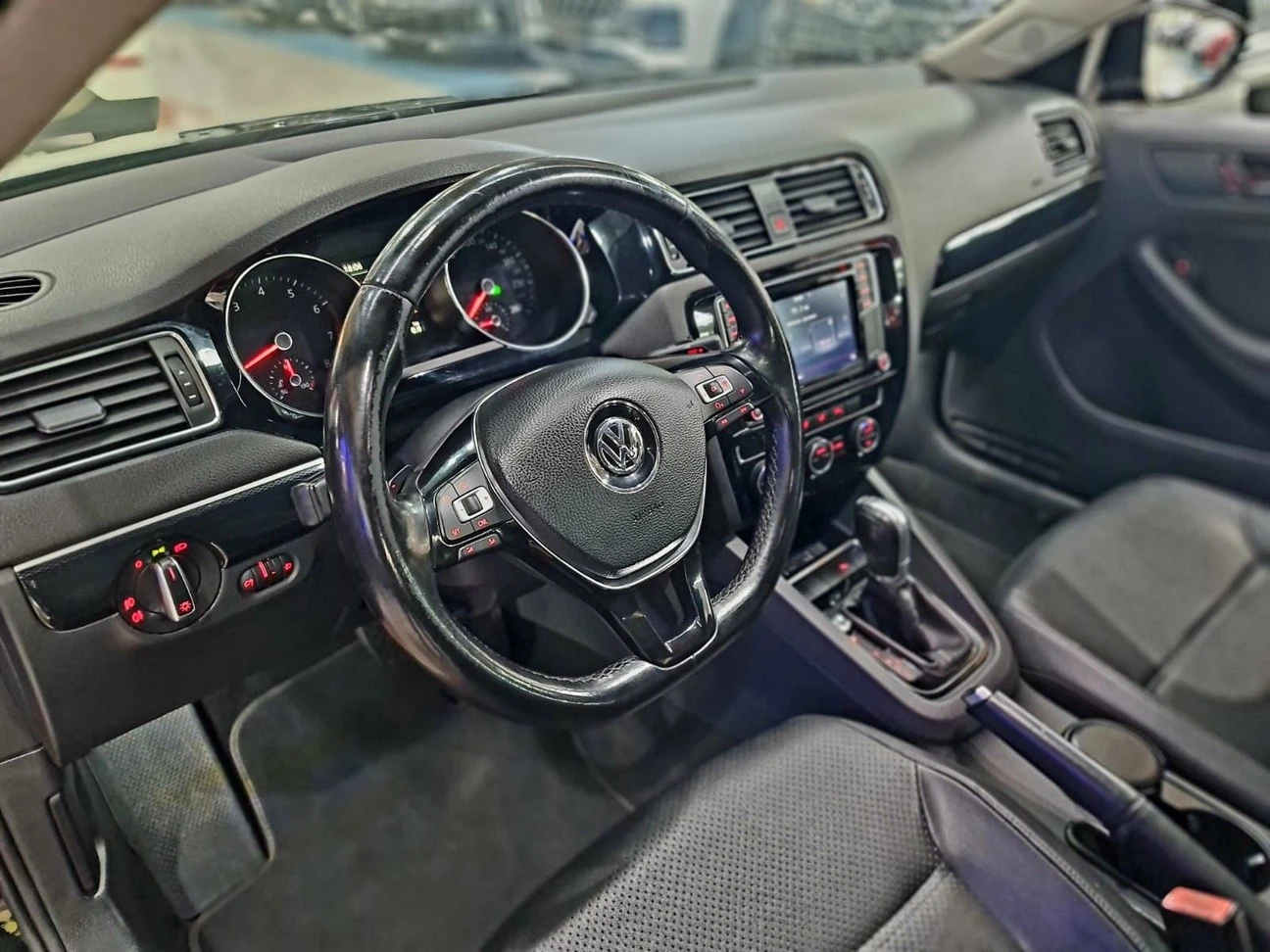 VOLKSWAGEN JETTA