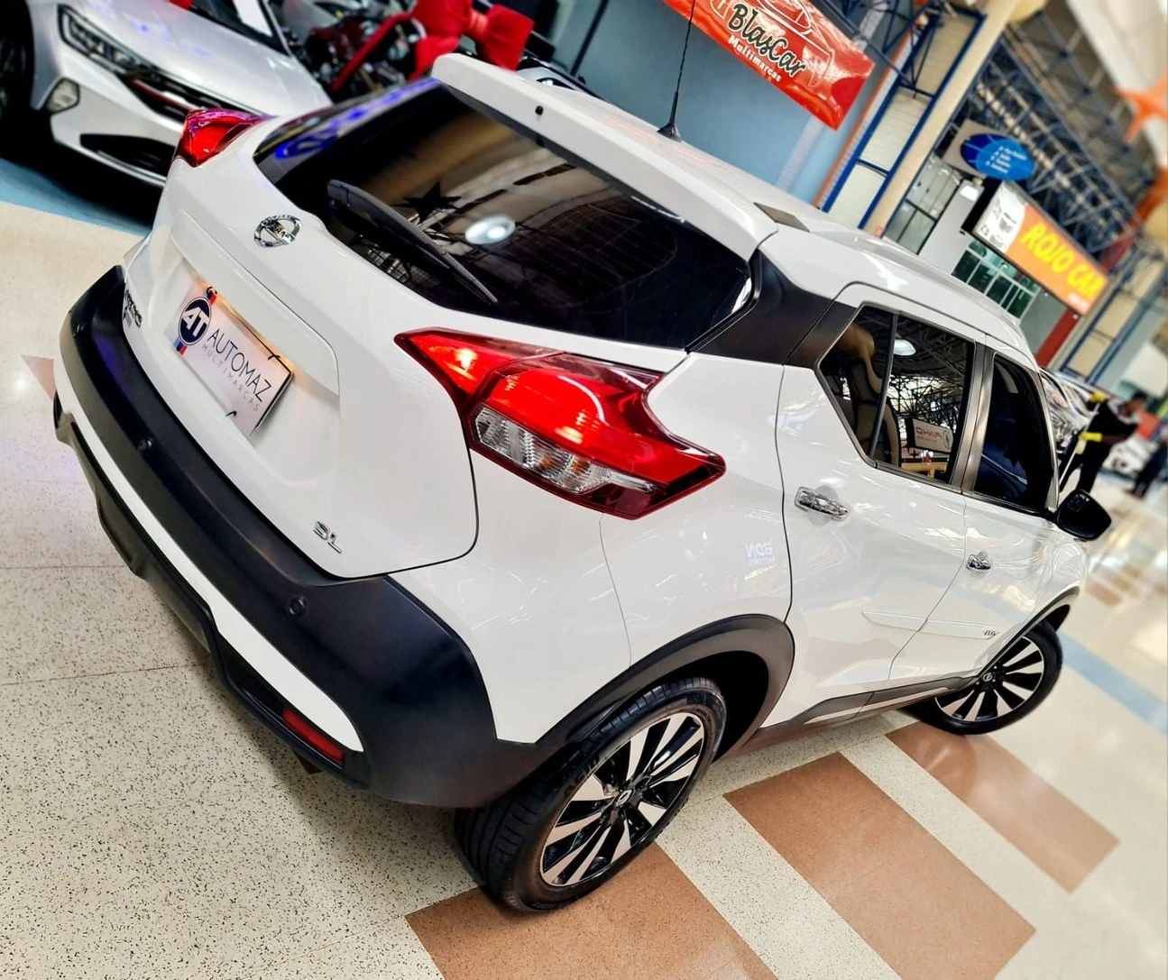 NISSAN KICKS