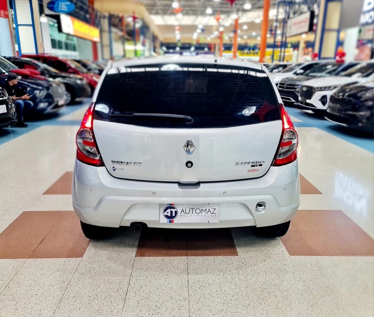 RENAULT SANDERO