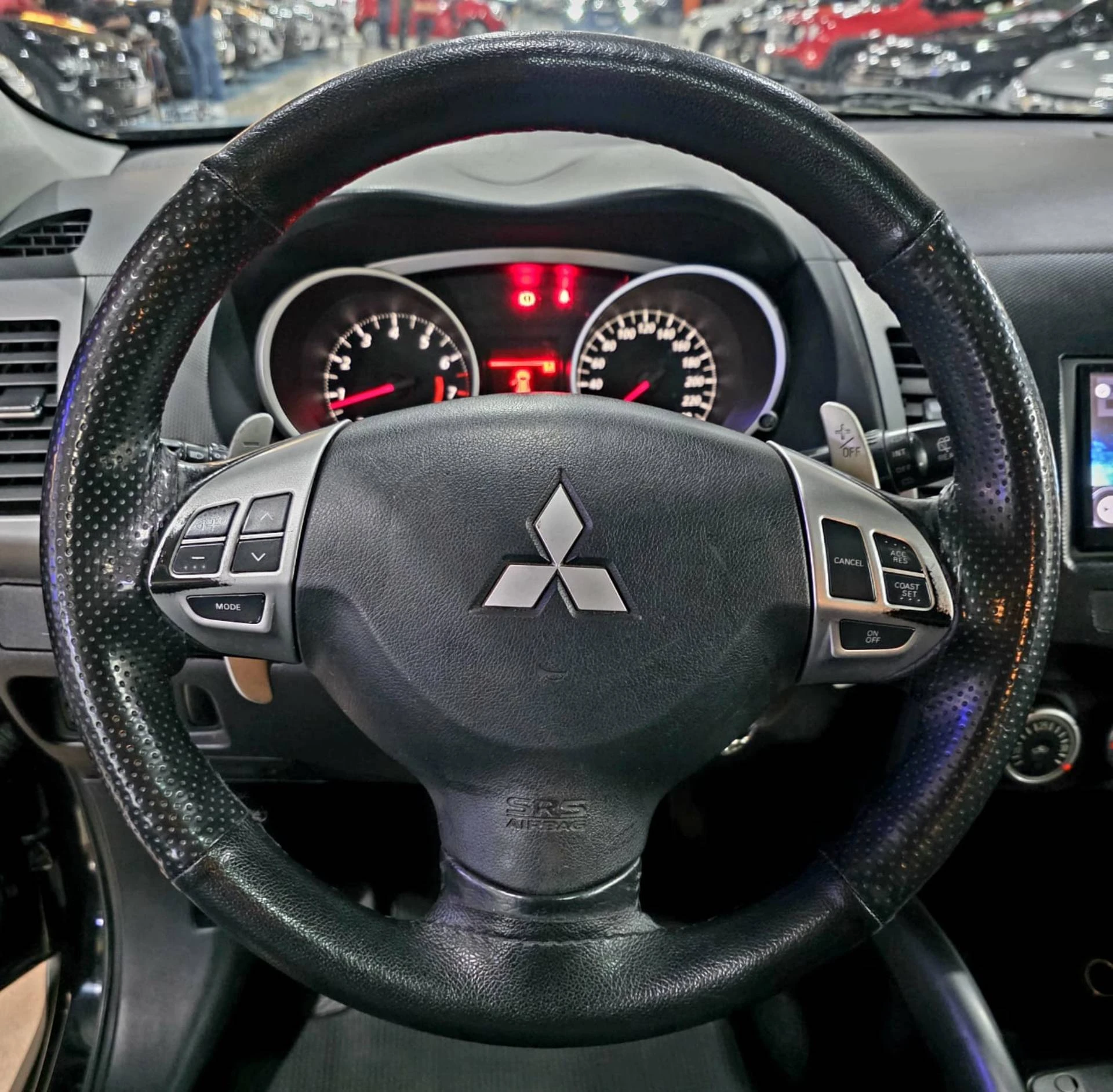 MITSUBISHI OUTLANDER