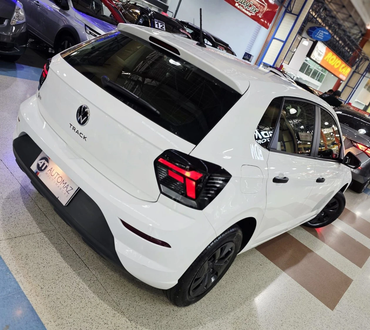 VOLKSWAGEN POLO