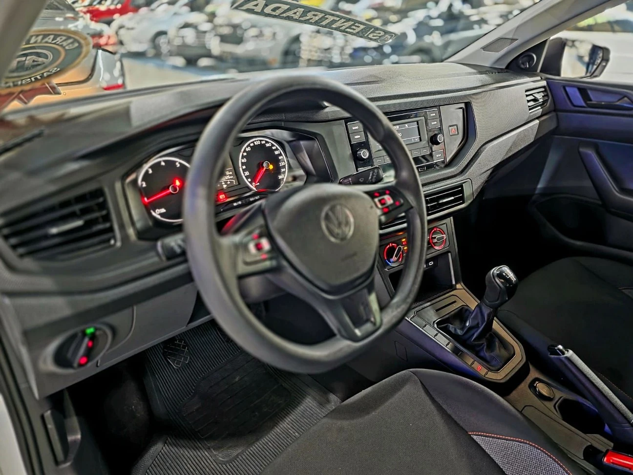 VOLKSWAGEN POLO