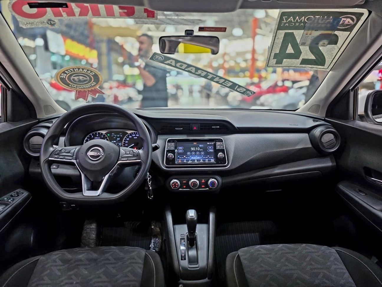 NISSAN KICKS