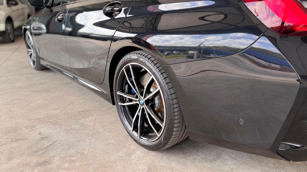BMW 320I