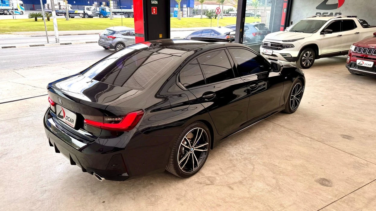 BMW 320I