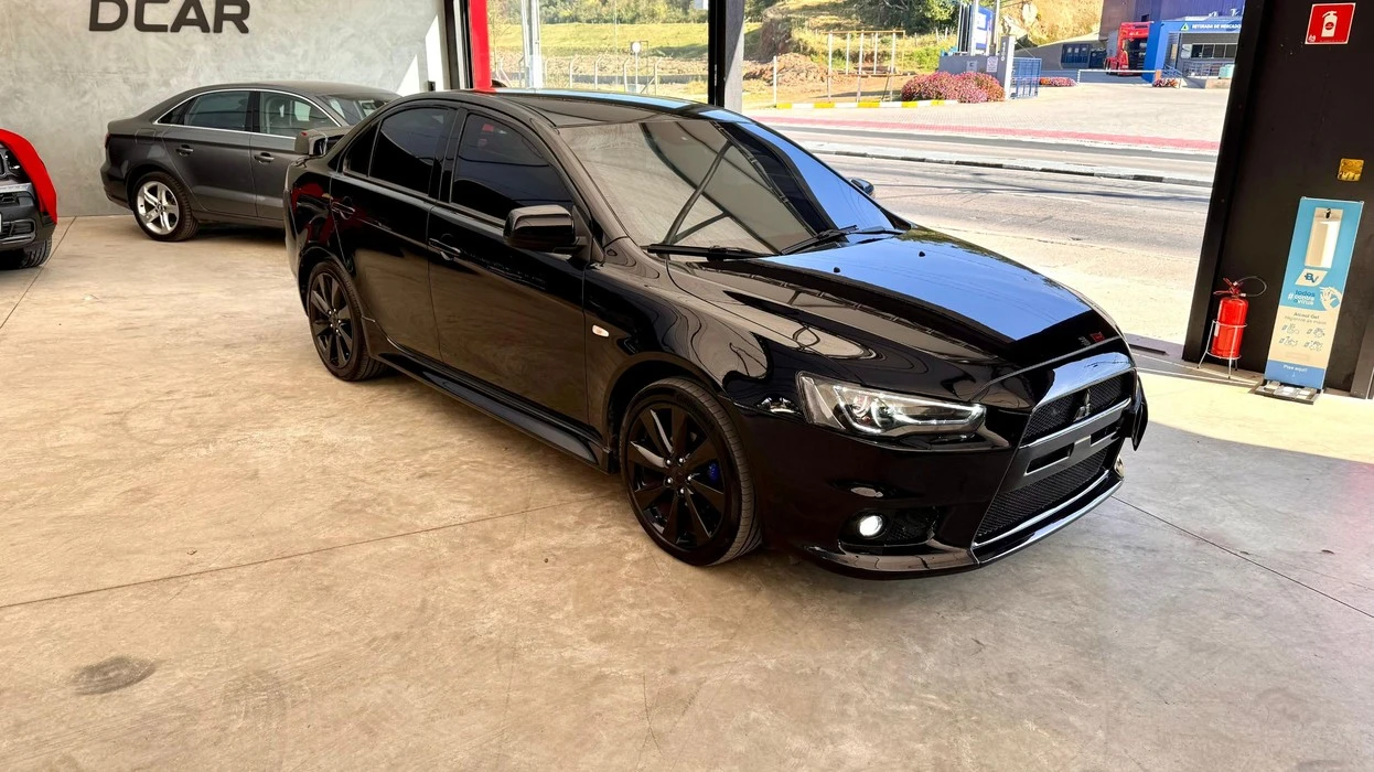 MITSUBISHI LANCER