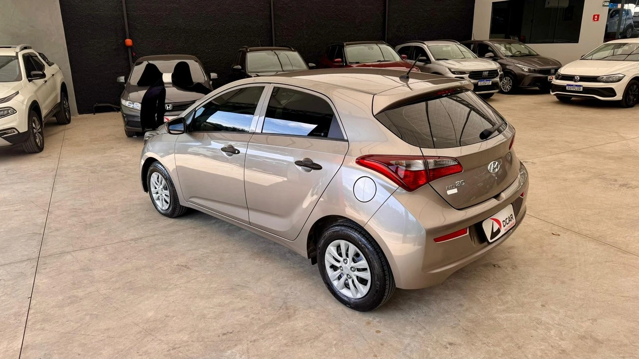 HYUNDAI HB20