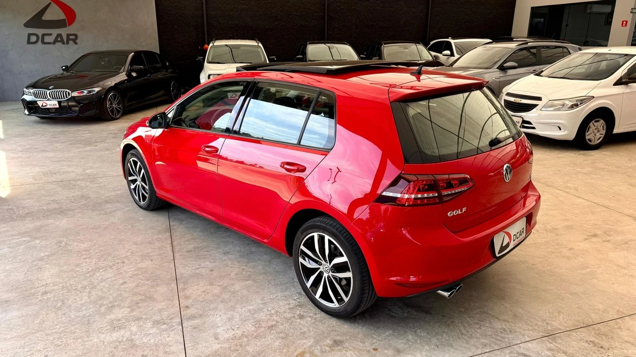 VOLKSWAGEN GOLF
