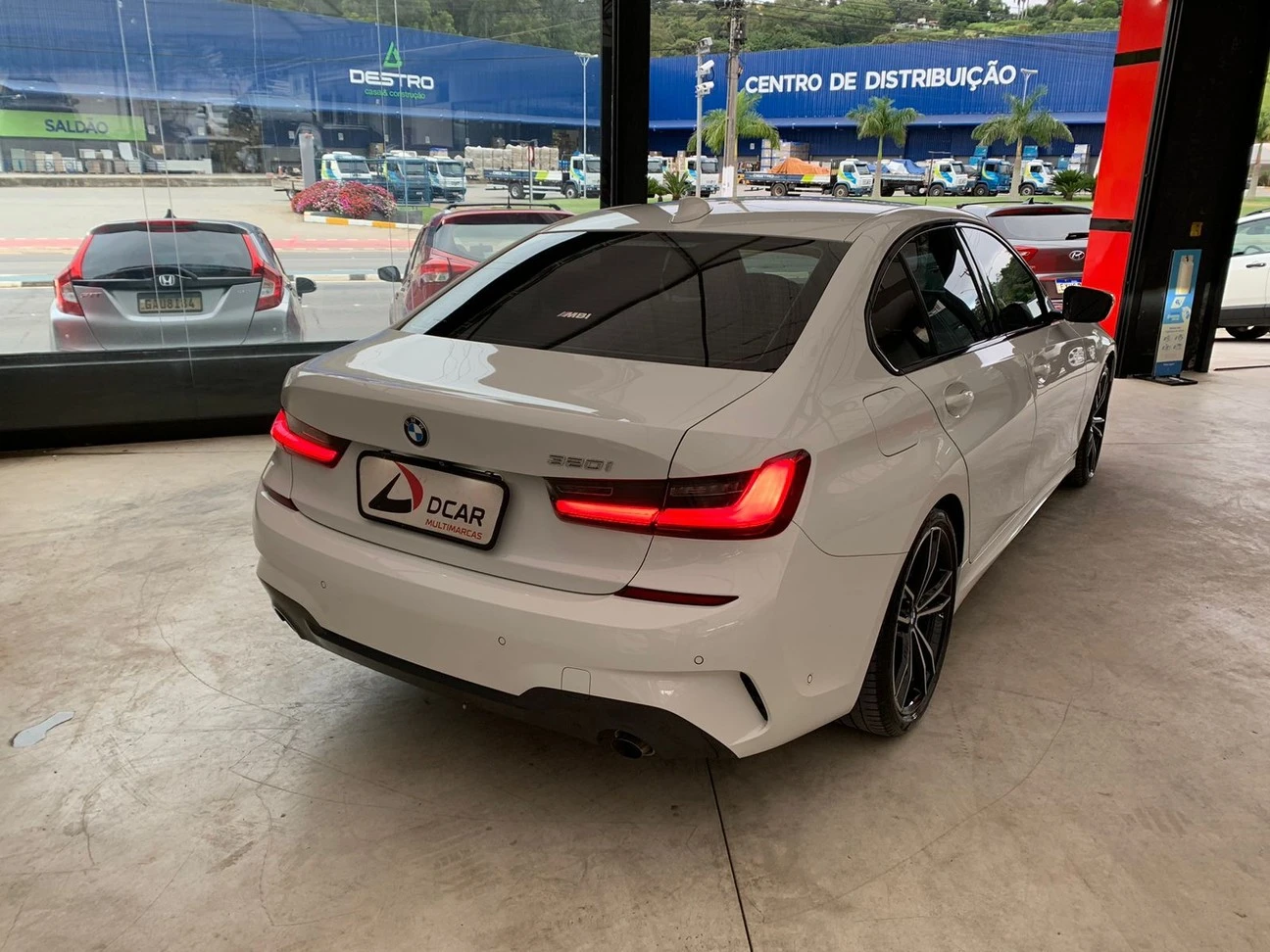 BMW 320I