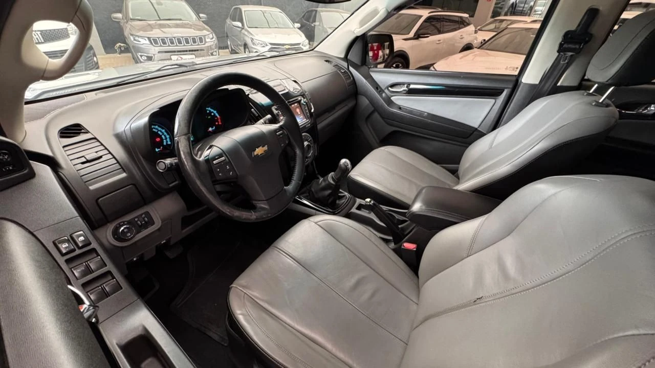 CHEVROLET S10