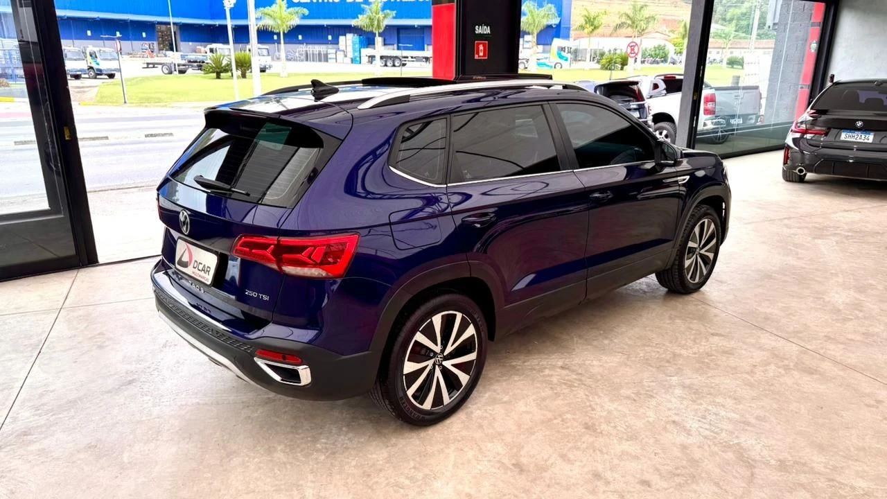 VOLKSWAGEN TAOS