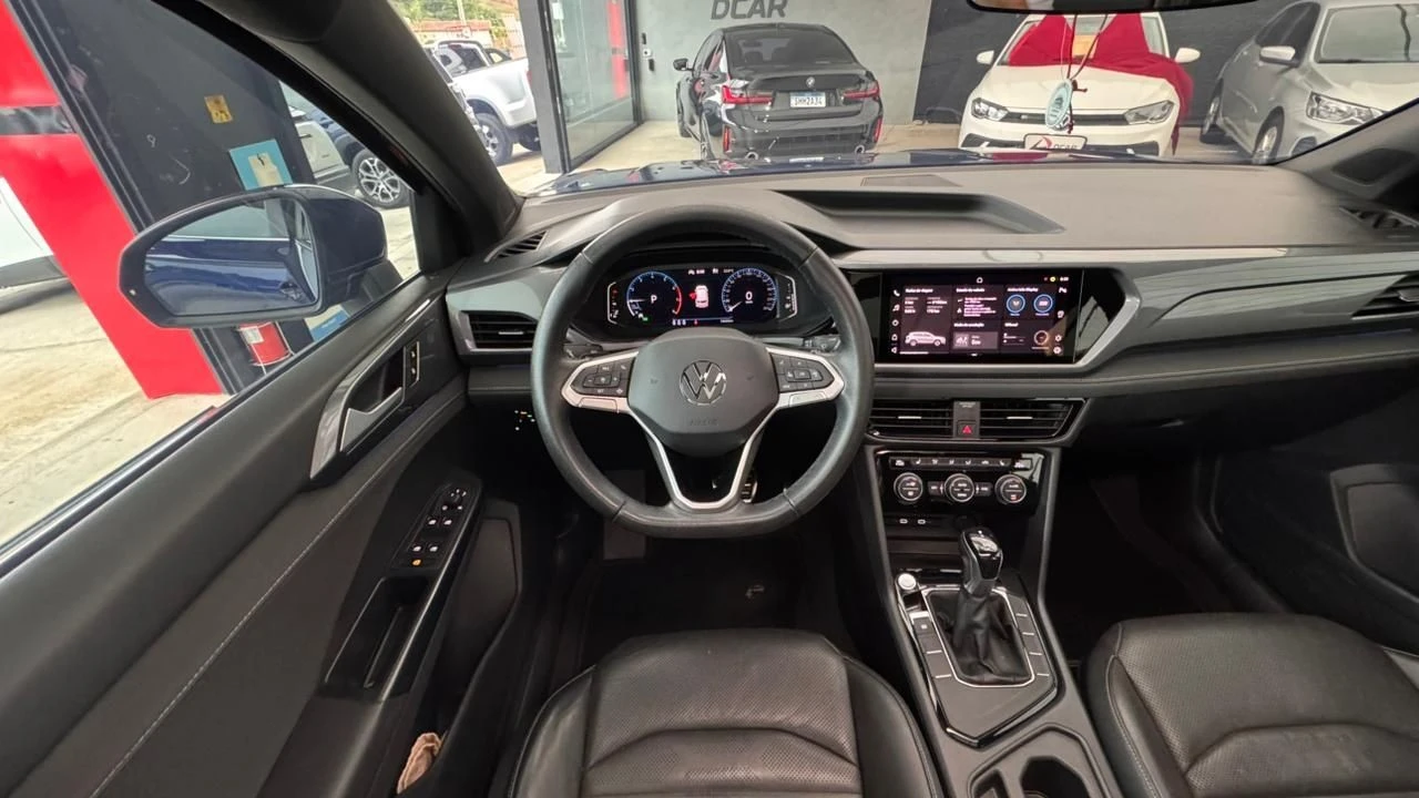 VOLKSWAGEN TAOS